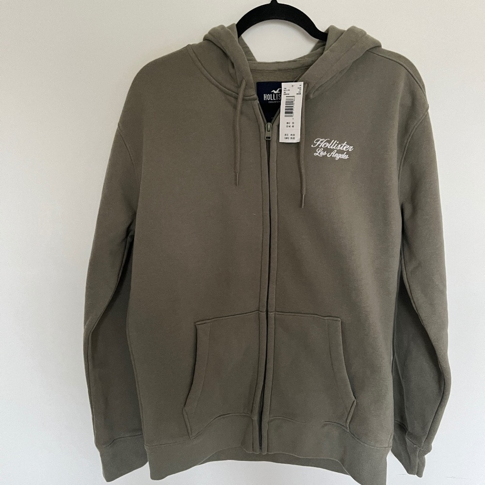 NEW! Hollister California zip up hoodie size M